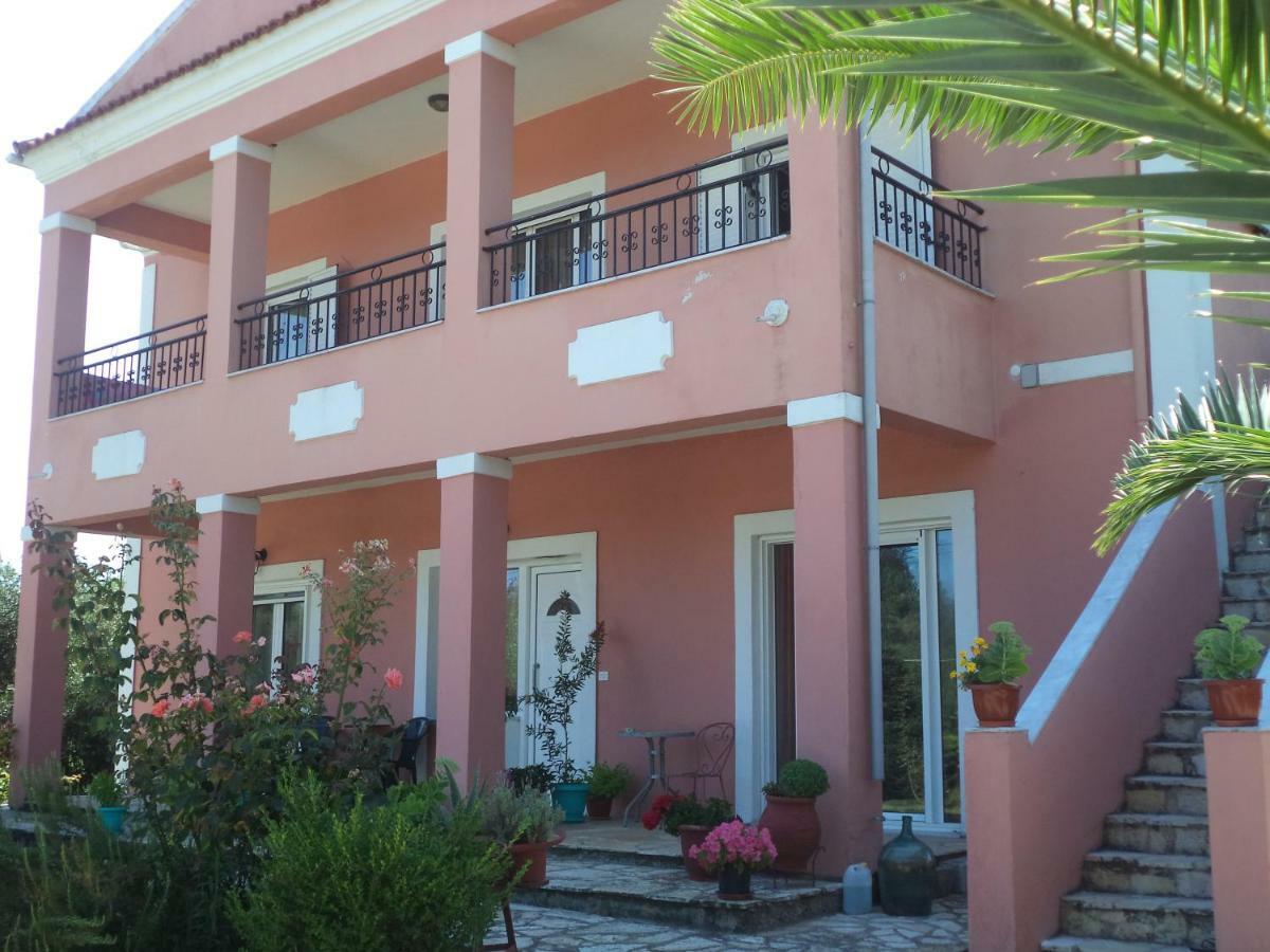 Karoubis Appartement Kavallouri